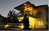 Savitri Country Hotel